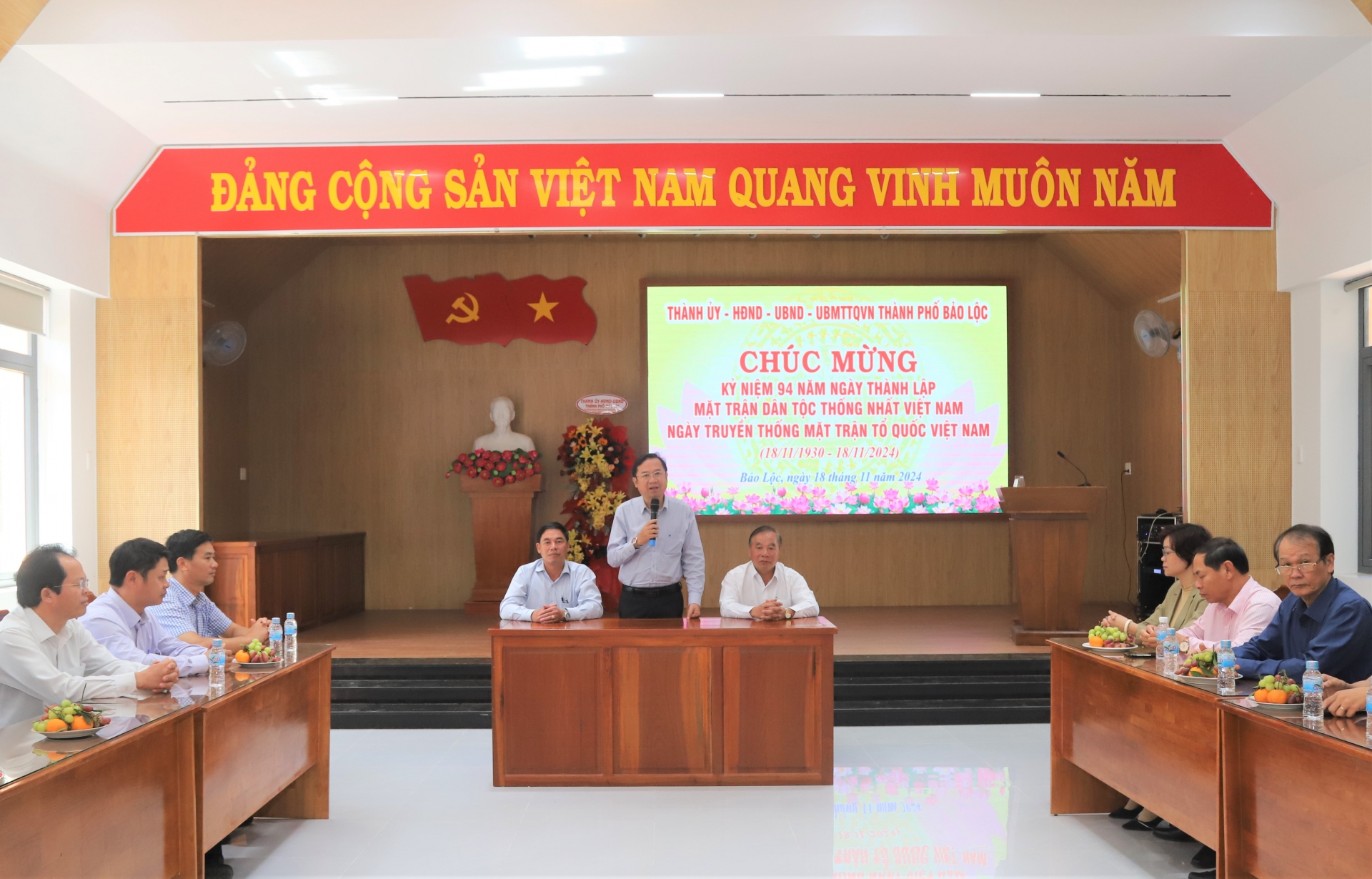 Đồng chí Tôn Thiện Đồng - Bí thư Thành ủy Bảo Lộc phát biểu chúc mừng