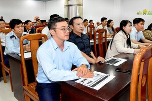 Gần 120 cán bộ và đại diện doanh nghiệp tập huấn chuyển đổi số