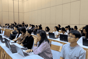 Hội thảo về ứng dụng các giải pháp và xu hướng mới trong thương mại điện tử cho sinh viên