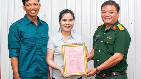 Bàn giao nhà Mái ấm biên cương tại xã Nhơn Hội 