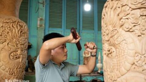 Chạm khắc gỗ Chợ Thủ: Giữ lửa nghề xưa