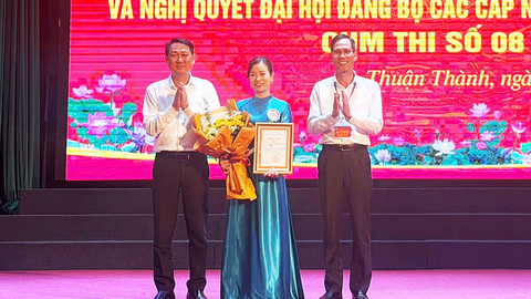 Bắc Ninh: Báo cáo viên Lê Thị Thúy giành giải Nhất cụm thi số 8