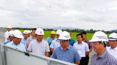 Chủ tịch UBND tỉnh An Giang Hồ Văn Mừng yêu cầu tăng tốc thi công cao tốc Châu Đốc - Cần Thơ - Sóc Trăng, quyết tâm về đích đúng hạn