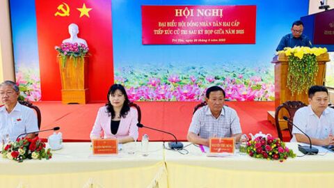 Đại biểu HĐND hai cấp tiếp xúc cử tri xã Tri Tôn