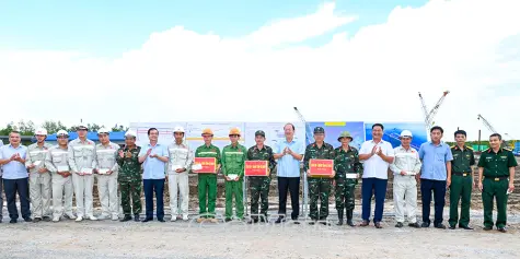 Bí thư Tỉnh uỷ Nguyễn Hồ Hải kiểm tra tiến độ dự án cao tốc Cà Mau - Đất Mũi