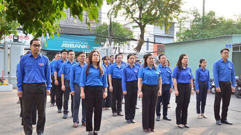 Tuổi trẻ thi đua chào mừng Đại hội XIV của Đảng