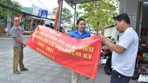 Phủ rộng tuyên truyền, nâng cao nhận thức cử tri