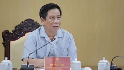 Chủ tịch UBND tỉnh An Giang nghe báo cáo tiến độ triển khai công trình, dự án phục vụ APEC 2027