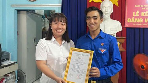 Long Xuyên quan tâm tạo nguồn bồi dưỡng, kết nạp Đảng