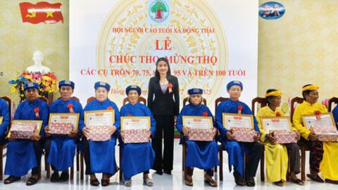 Lắng nghe người cao tuổi