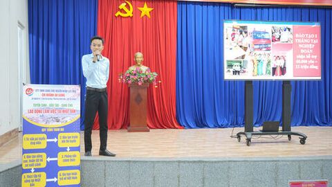 Tư vấn việc làm cho hơn 100 lao động nông thôn