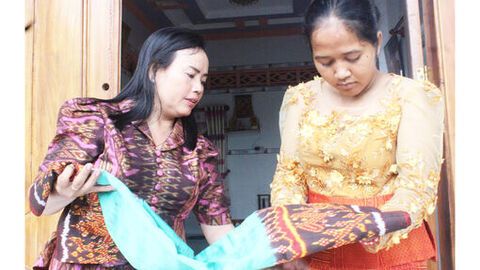 Giữ hồn thổ cẩm Srây Skôth