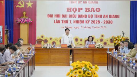 An Giang tổ chức nhiều hoạt động chào mừng Đại hội Đảng bộ tỉnh