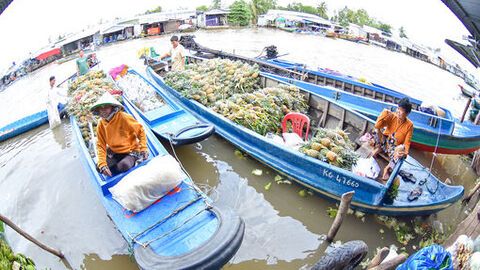 Nhộn nhịp chợ nổi Vĩnh Phong