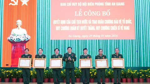 Nhiều cá nhân Bộ đội Biên phòng tỉnh An Giang được trao tặng Huân chương Bảo vệ Tổ quốc