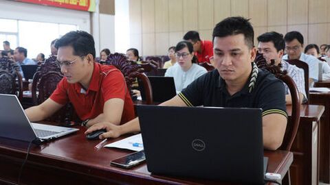 Đảng ủy phường Rạch Giá tổ chức tập huấn sử dụng hệ thống thông tin điều hành tác nghiệp của Đảng