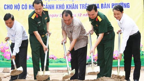 Khởi công xây dựng 10 căn nhà Đại đoàn kết tại phường Hà Tiên