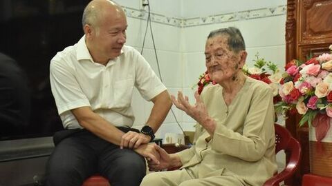 Phó Bí thư Thường trực Đảng ủy Các cơ quan Đảng tỉnh An Giang Võ Nguyên Nam chúc tết 4 xã