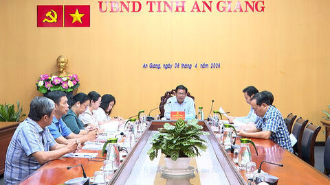Phó Chủ tịch UBND tỉnh Ngô Công Thức chỉ đạo sớm đưa nhà máy xử lý chất thải nguy hại cụm Long Xuyên vào hoạt động