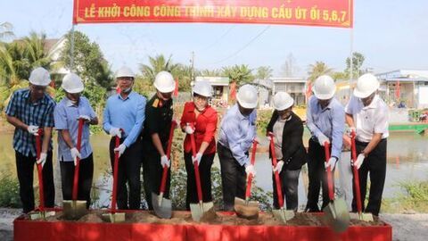 Phường Mỹ Thới khởi công xây dựng 3 cây cầu Út Ổi 