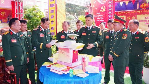 Xây dựng Đảng bộ Quân khu 1 trong sạch vững mạnh “mẫu mực tiêu biểu”