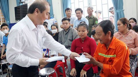 Trọn trách nhiệm với cử tri và quê hương - Bài cuối: Theo đuổi kiến nghị đến cùng