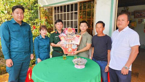 Nô nức ngày hội tòng quân