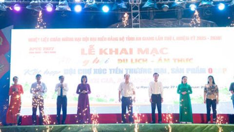 Khai mạc Ngày hội Du lịch, ẩm thực kết hợp Hội chợ Xúc tiến thương mại, sản phẩm OCOP - Rạch Giá, An Giang năm 2025 
