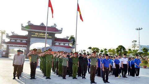 Tuổi trẻ chọn cách cống hiến