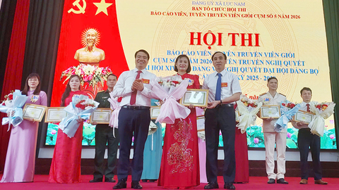 Bắc Ninh: Thí sinh Vũ Thị Vân (Lục Nam) giành giải Nhất Hội thi báo cáo viên giỏi cụm số 5