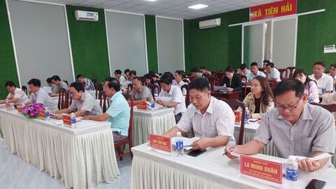 Giới thiệu người ứng cử đại biểu dân cử