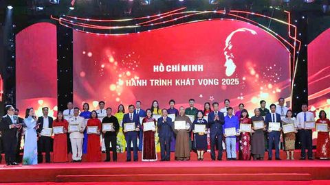 Bắc Ninh: 4 tập thể, cá nhân được vinh danh trong Chương trình Giao lưu điển hình tiêu biểu trong học tập và làm theo Bác