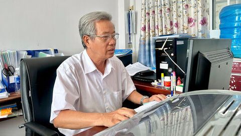 Người cao tuổi bước vào thế giới số