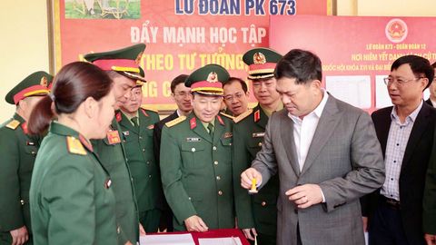 Bí thư Tỉnh ủy Nguyễn Hồng Thái làm việc về tình hình kinh tế - xã hội; kiểm tra công tác chuẩn bị bầu cử tại xã Lạng Giang và Tân Dĩnh