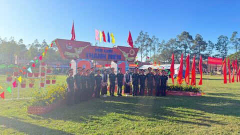 Hội chợ thanh niên Trung đoàn 20 