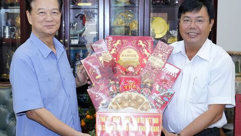 Bí thư Tỉnh ủy An Giang thăm, chúc tết nguyên lãnh đạo Trung ương và địa phương tại TP. Hồ Chí Minh