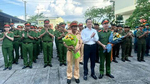 Phú Quốc: Ra quân thực hiện cao điểm đảm bảo trật tự, an toàn giao thông