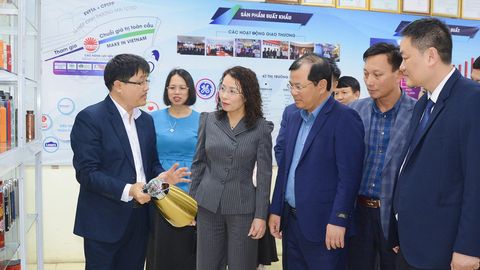 Phó Bí thư Thường trực Tỉnh ủy Nguyễn Thị Hương kiểm tra tình hình thực hiện nhiệm vụ đầu năm 2026 tại một số đơn vị, địa phương