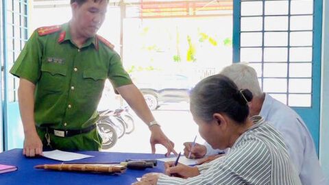 An Giang kêu gọi toàn dân giao nộp vũ khí, vật liệu nổ, công cụ hỗ trợ và pháo