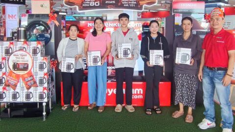 Sôi động mùa mua sắm cuối năm