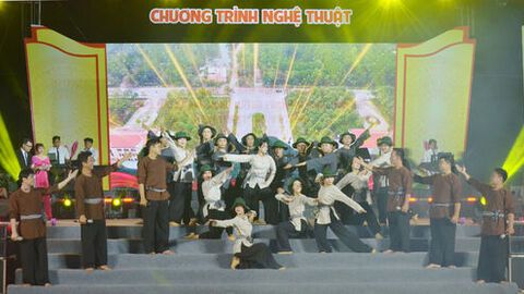 Khai mạc lễ hội kỷ niệm 64 năm ngày hy sinh của Anh hùng Lực lượng vũ trang nhân dân Phan Thị Ràng 