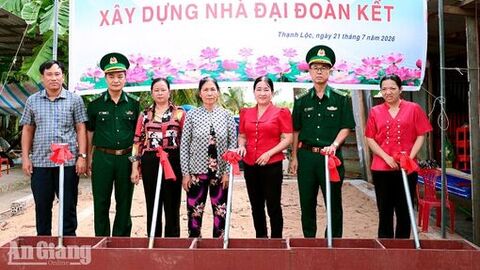 Khởi công xây nhà đại đoàn kết tại xã Thạnh Lộc