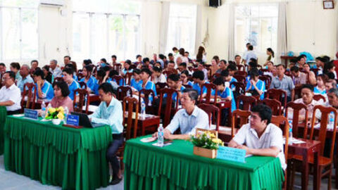 Trên 200 thanh niên, học sinh và người lao động tham gia ngày hội việc làm xã Long Kiến