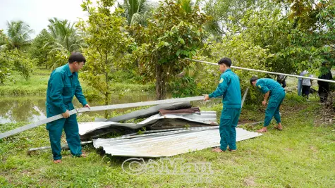 Khẩn trương giúp dân gia cố nhà ở trước mùa mưa dông