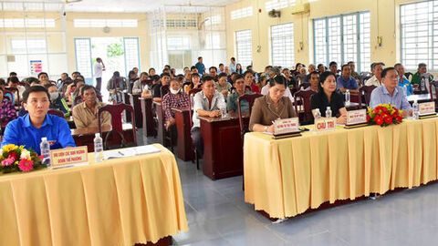 Ứng cử viên đại biểu HĐND tỉnh An Giang đơn vị số 4 tiếp xúc cử tri hai phường Châu Đốc và Vĩnh Tế