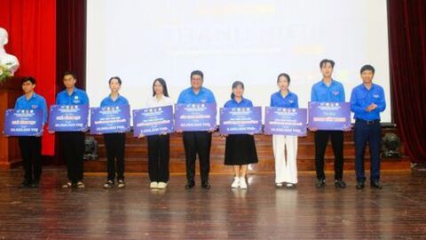 Tuổi trẻ Trường Đại học An Giang khởi động Tháng Thanh niên