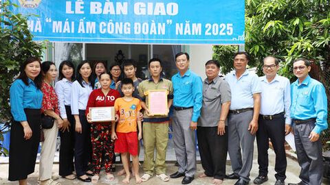 Công đoàn tỉnh An Giang thăm doanh nghiệp và bàn giao “Mái ấm Công đoàn”