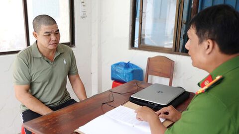 An Giang: Bắt đối tượng trộm 460 triệu trong cốp mô tô