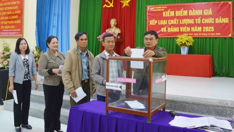 Đổi mới phương pháp đánh giá cán bộ, đảng viên: Bảo đảm chính xác, dựa trên kết quả và sản phẩm cụ thể