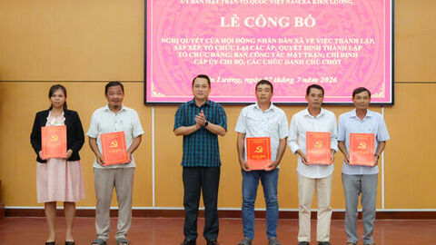 Xã Kiên Lương công bố quyết định thành lập ấp